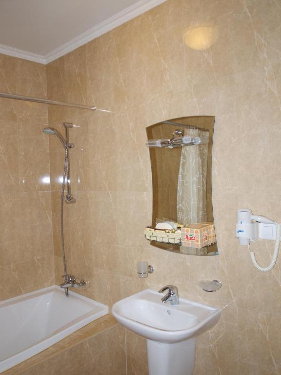 Domus Hotel-1 Kijev Kültér fotó
